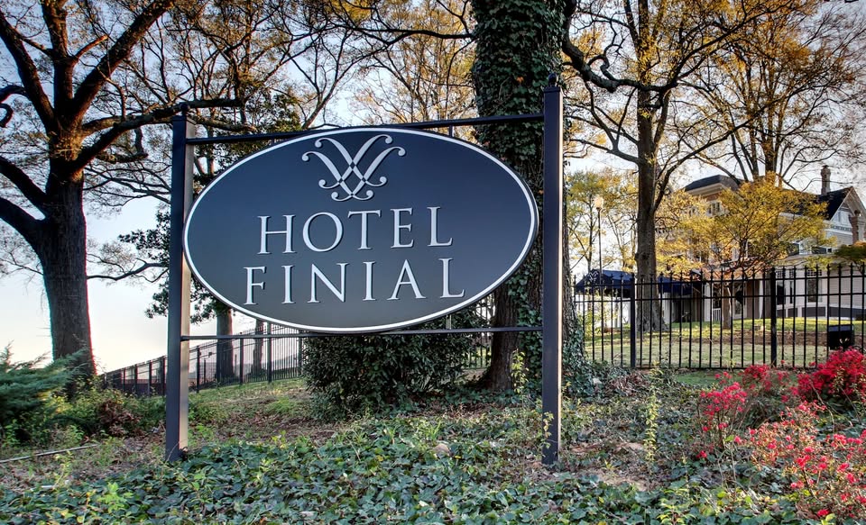 Hotel Finial